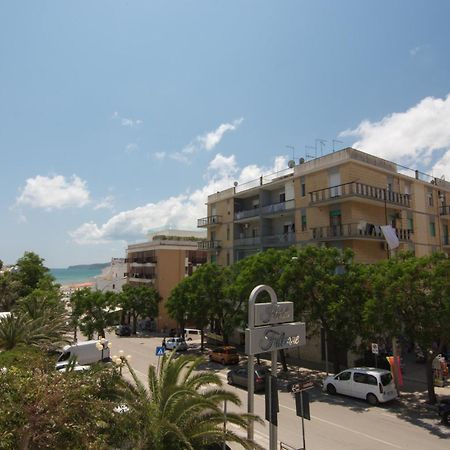 Hotel La Caravella Вьесте Экстерьер фото