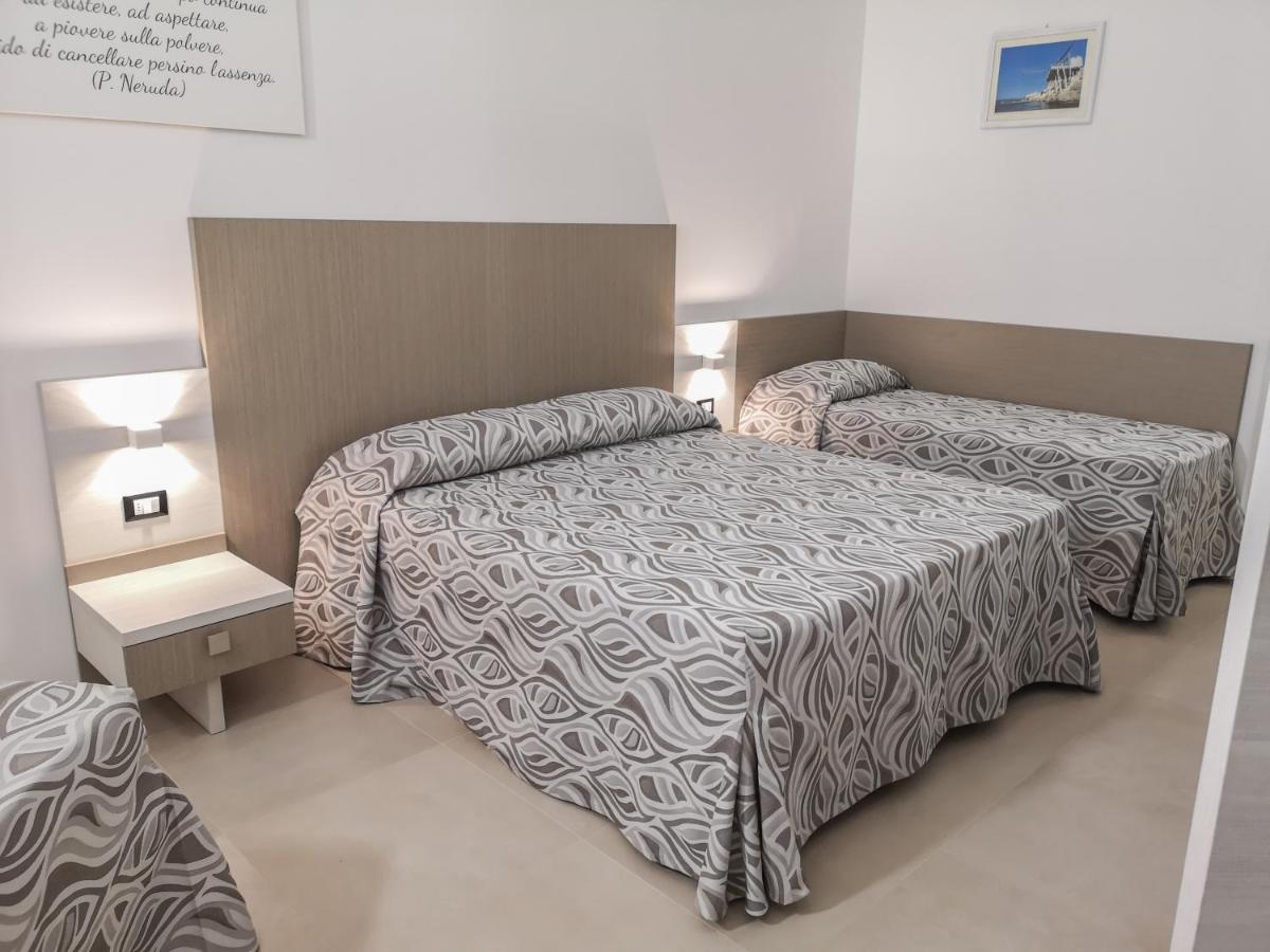 Hotel La Caravella Вьесте Экстерьер фото