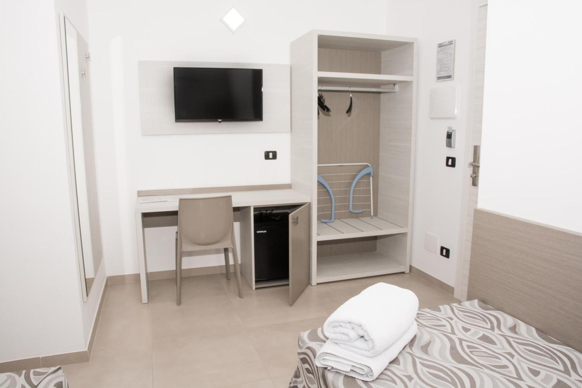 Hotel La Caravella Вьесте Номер фото