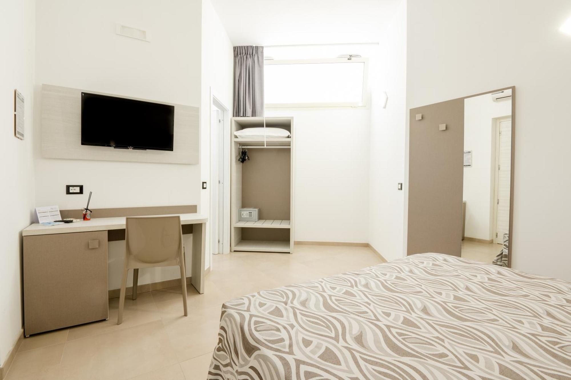 Hotel La Caravella Вьесте Номер фото