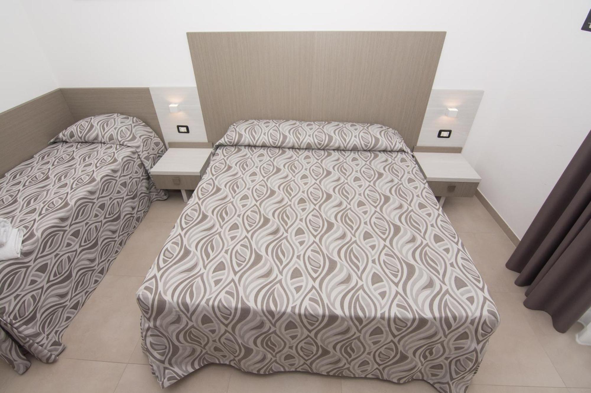 Hotel La Caravella Вьесте Номер фото