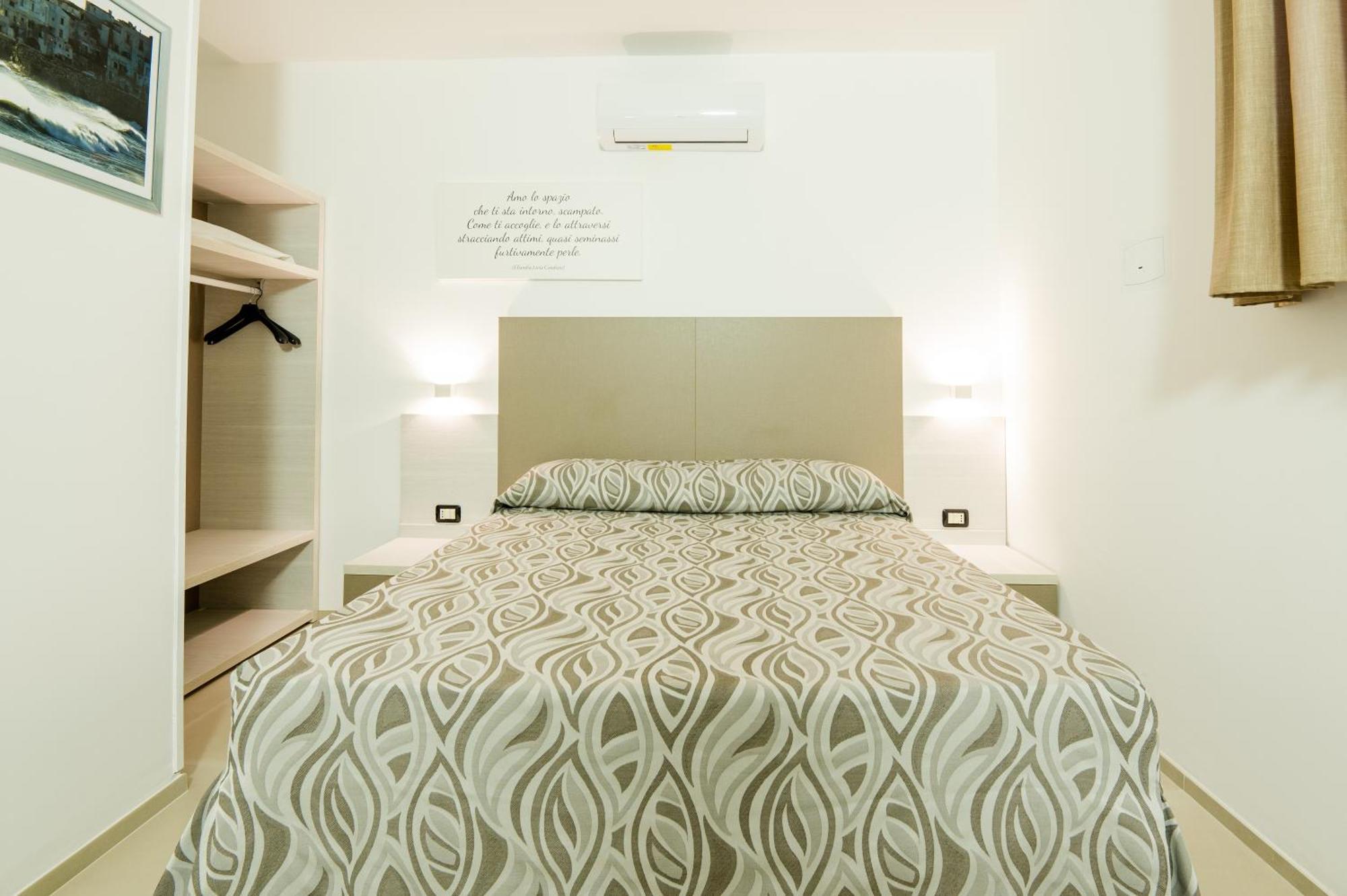 Hotel La Caravella Вьесте Номер фото