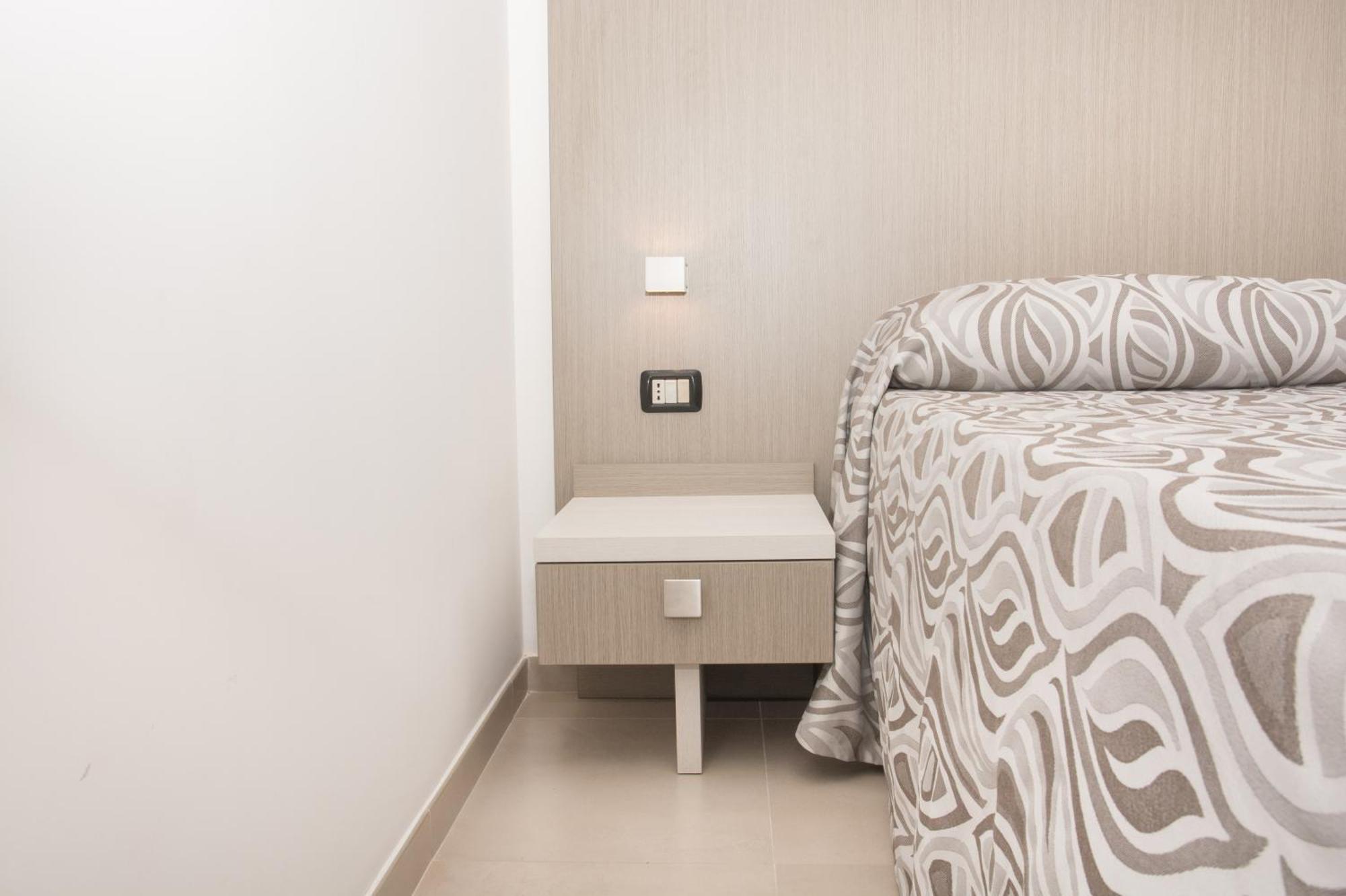 Hotel La Caravella Вьесте Номер фото